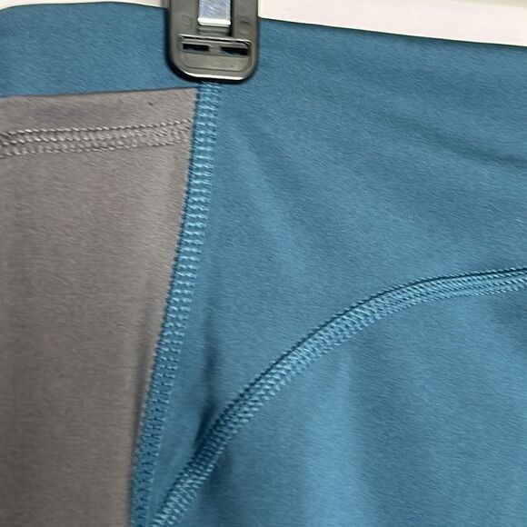 C9 By Champion Capri Active Leggings Size XL - Picture 3 of 4